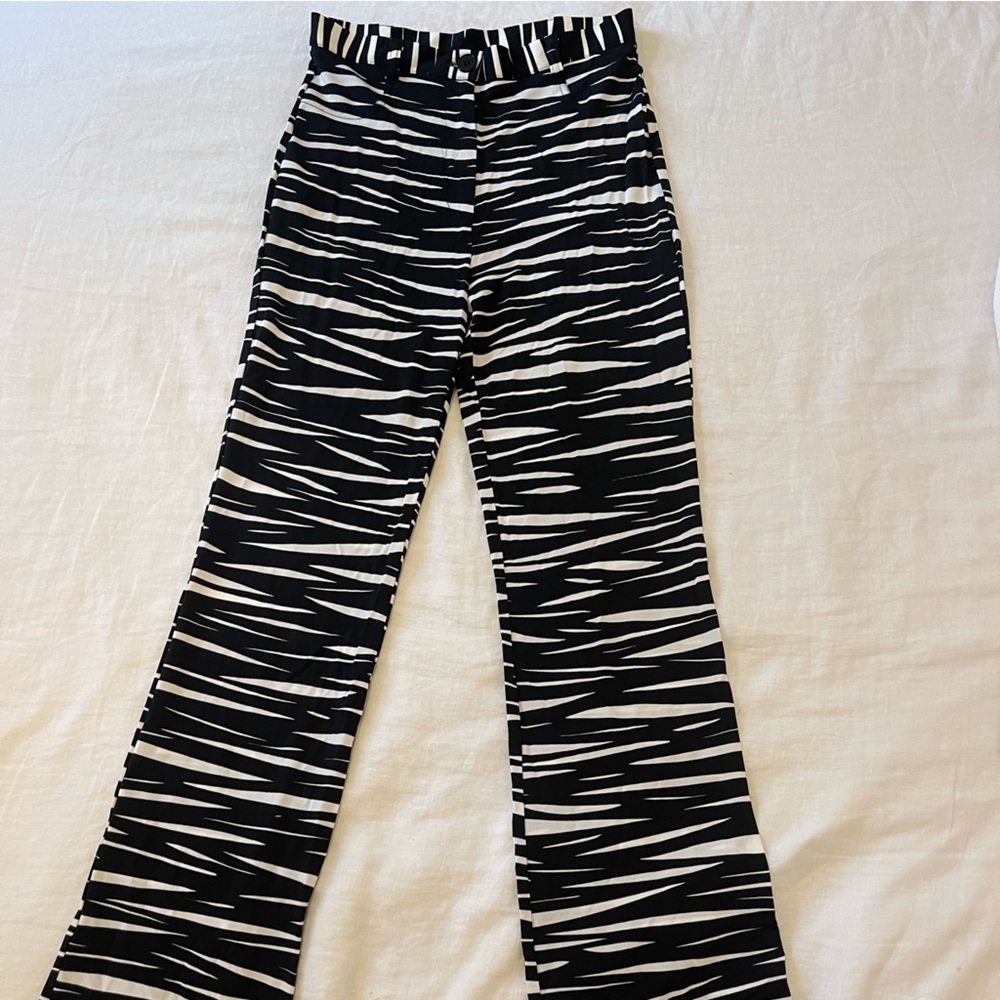 STINE GOYA pants.